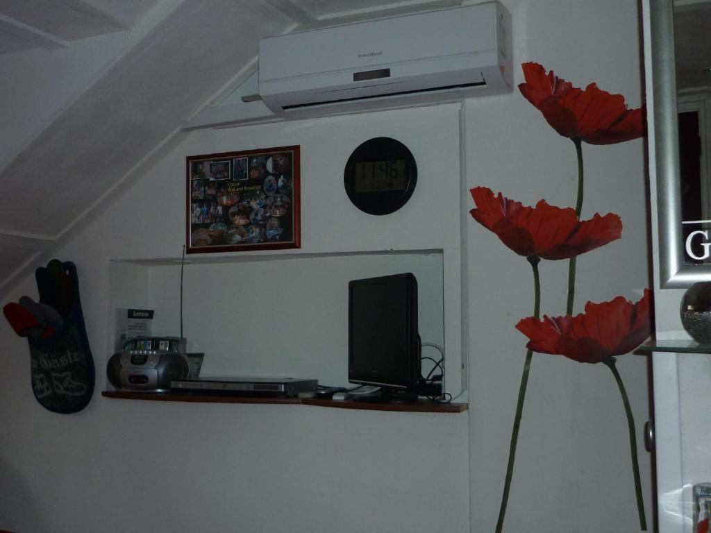 Tonnie'S Bed And Breakfast Kerkrade Habitación foto